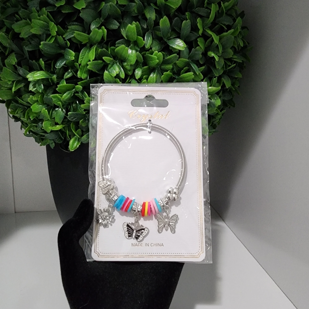 NWT Silver-tone Stretch Bracelet With Black Butterfly